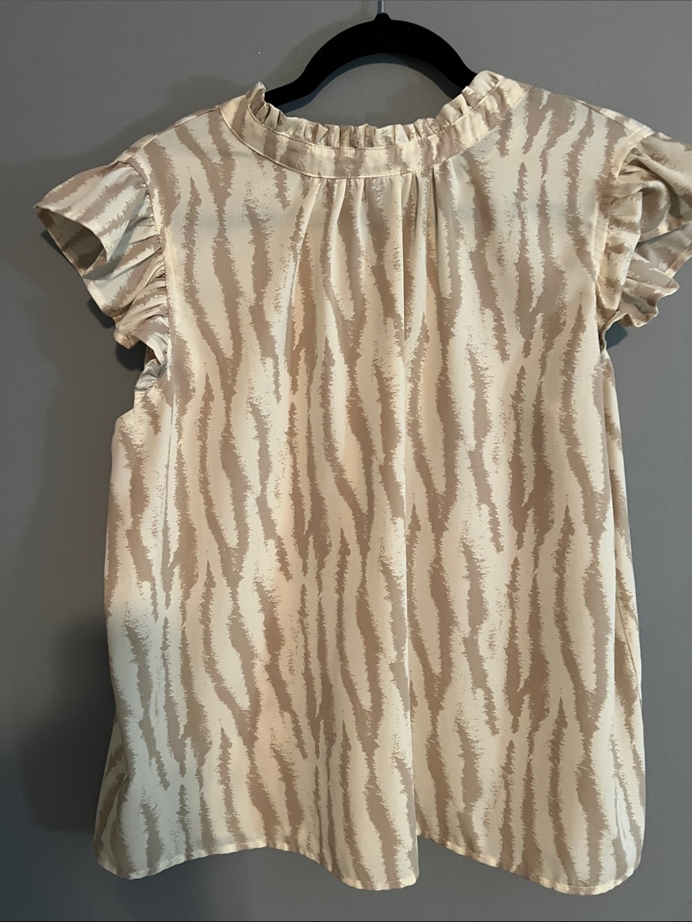 Neutral Animal-Print Short Sleeve Blouse - Cream/Tan